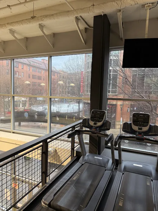 Gold's Gym - Rockville (Town Square) Picture 4