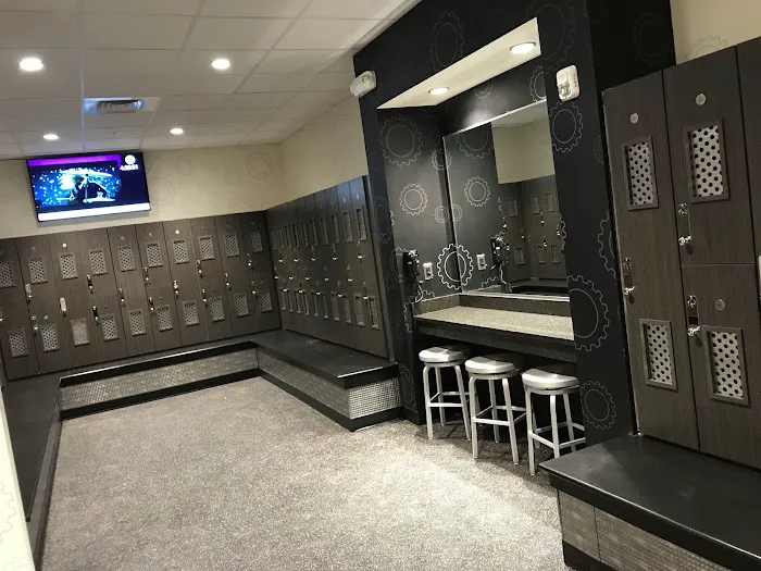 Planet Fitness Picture 1