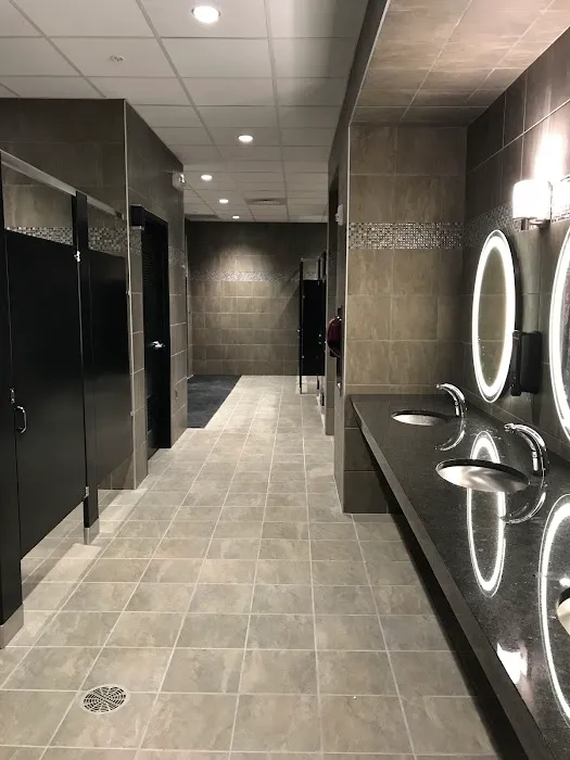 Planet Fitness Picture 7