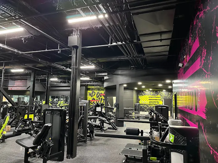 DMV IRON GYM Picture 1