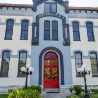 The Massage Center and Yoga Studio ico