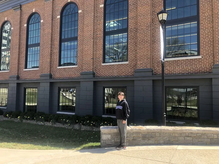 Alumni Gym Fitness Center Picture 4