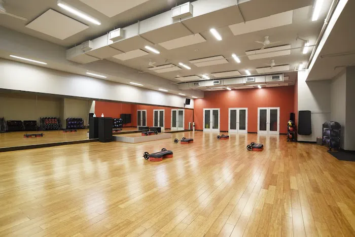 Onelife Fitness - Pike & Rose Picture 3