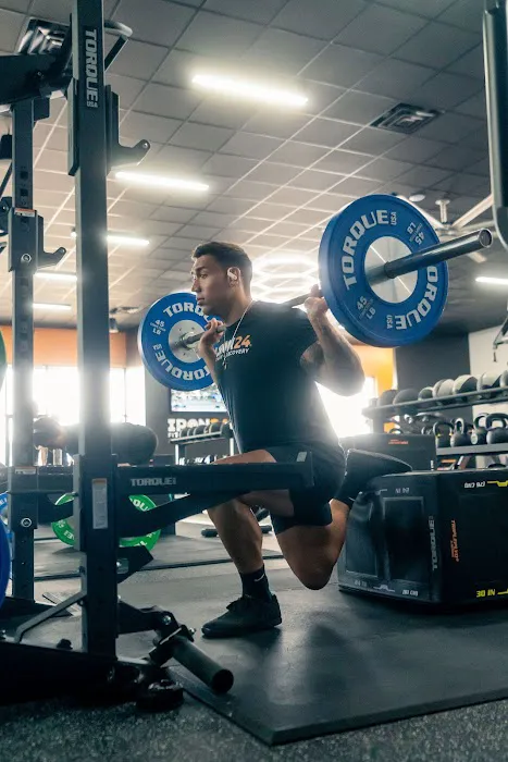 Iron 24 Fitness + Recovery Clarksville Picture 8