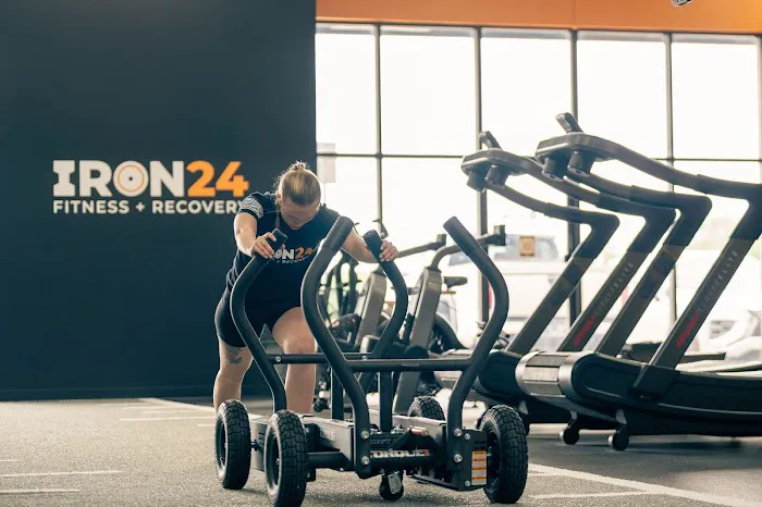 Iron 24 Fitness + Recovery Clarksville Picture 10