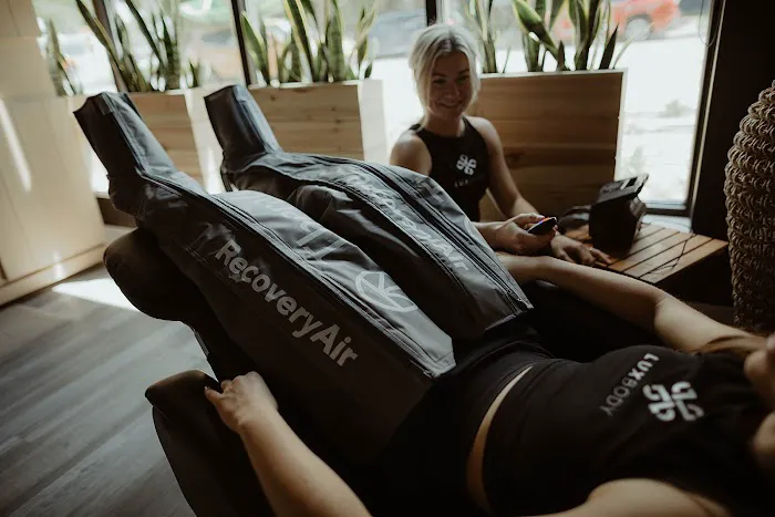 LUXBODY | HIIT Fitness & Recovery Lounge Picture 2