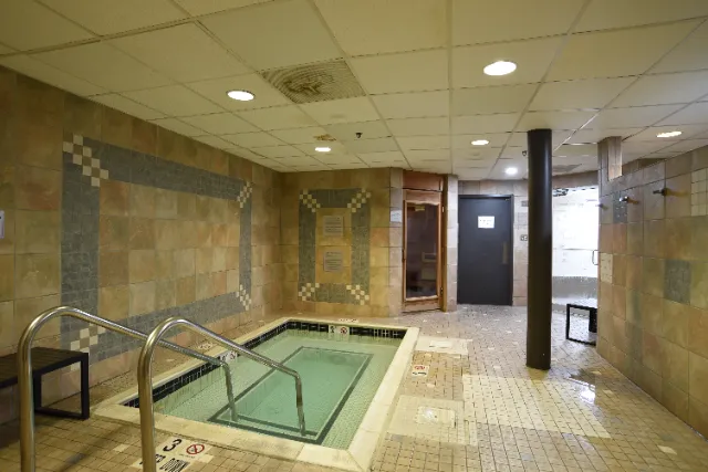 Onelife Fitness - Bethesda Picture 10