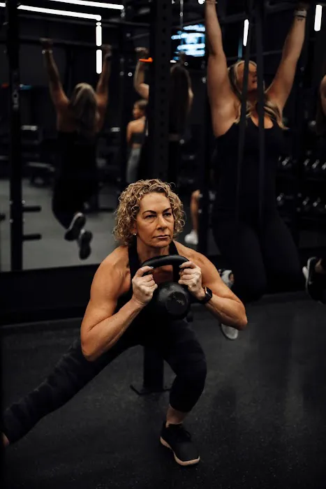 TRAIN MOMENT (Lincoln Park) Picture 5