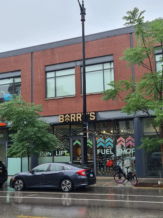 Barry's Lincoln Park Picture 6