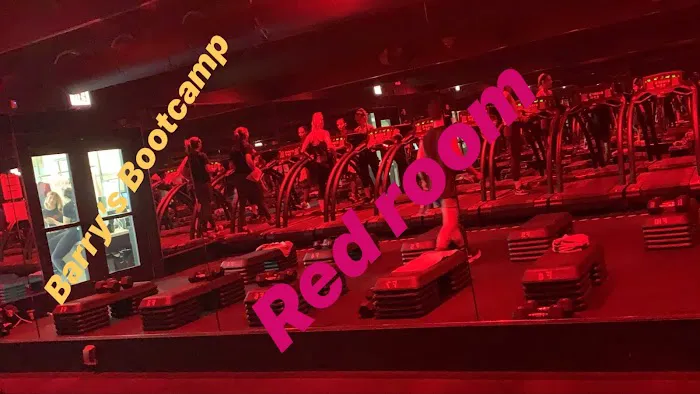 Barry's Lincoln Park Picture 5