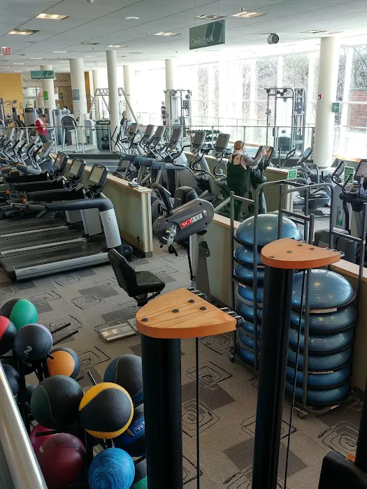 Endeavor Health Fitness & Wellness Center – Galter Life Center Picture 5