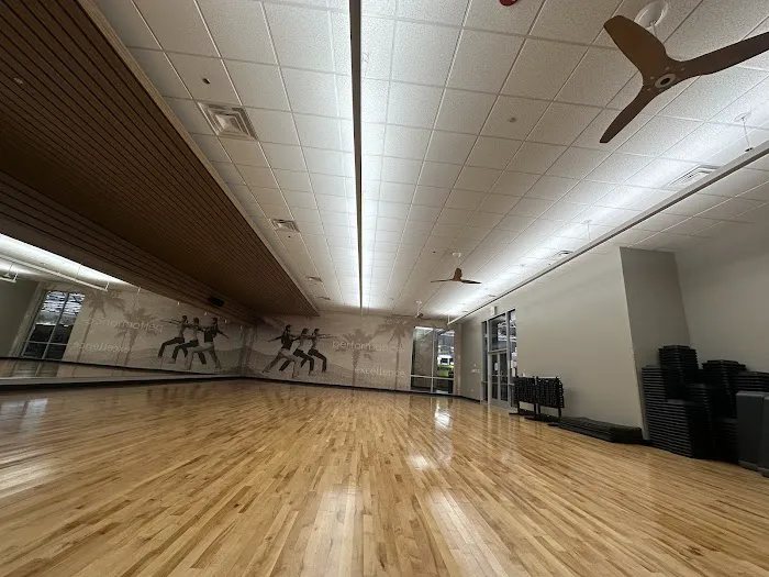 LA Fitness Picture 5