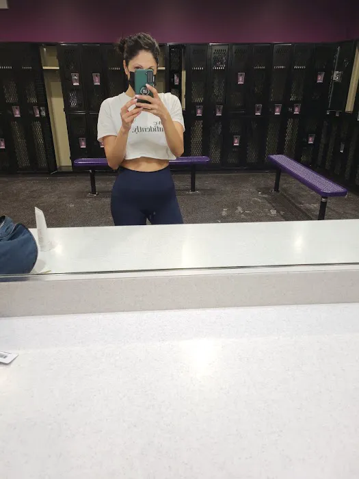 Planet Fitness Picture 6