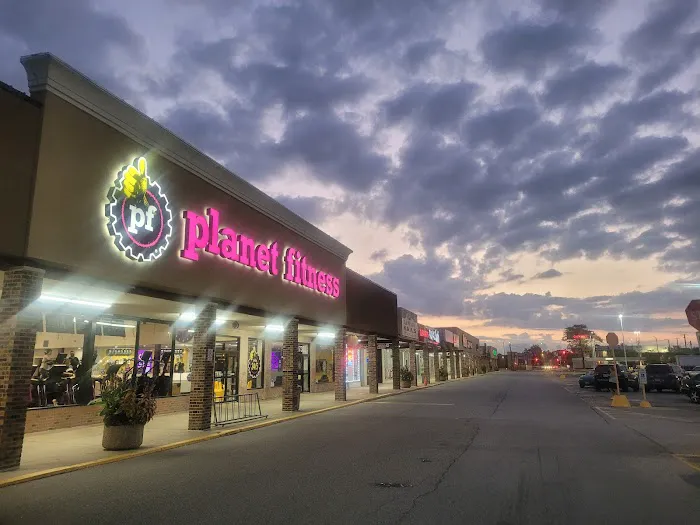 Planet Fitness Picture 1