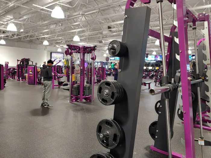 Planet Fitness Picture 8