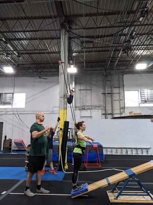 Chicago Center for Dynamic Circus (CCDC) Picture 4