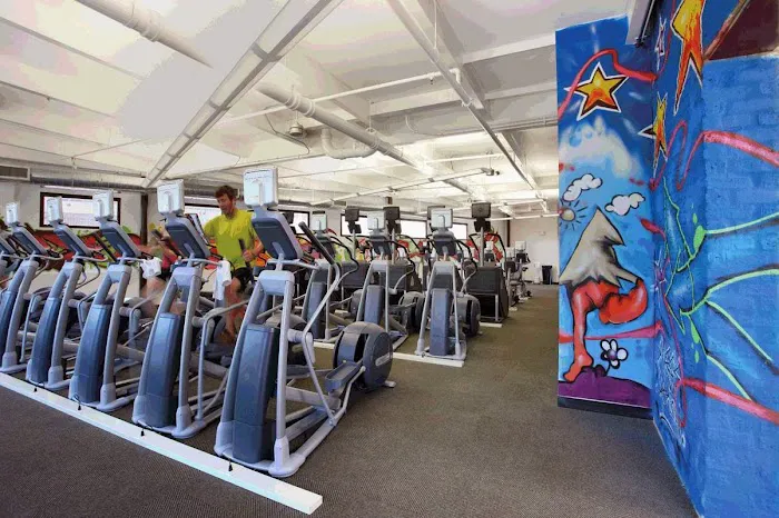 Lincoln Square Athletic Club Picture 6