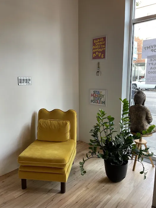 Free Mvmt Shop Picture 9