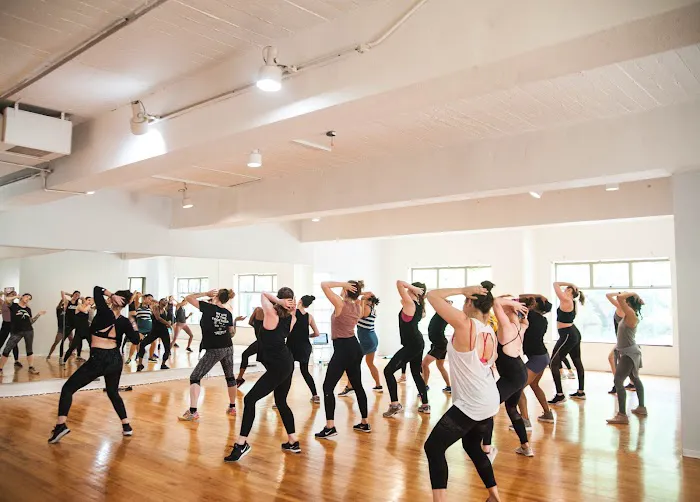 Free Mvmt Shop Picture 10