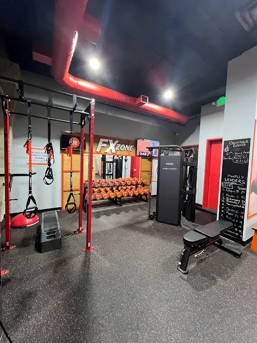 HOTWORX - Bethesda, MD - Woodmont Triangle Picture 3