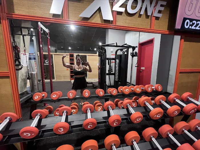 HOTWORX - Bethesda, MD - Woodmont Triangle Picture 8