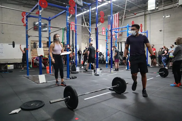 Big Shoulders CrossFit Picture 9