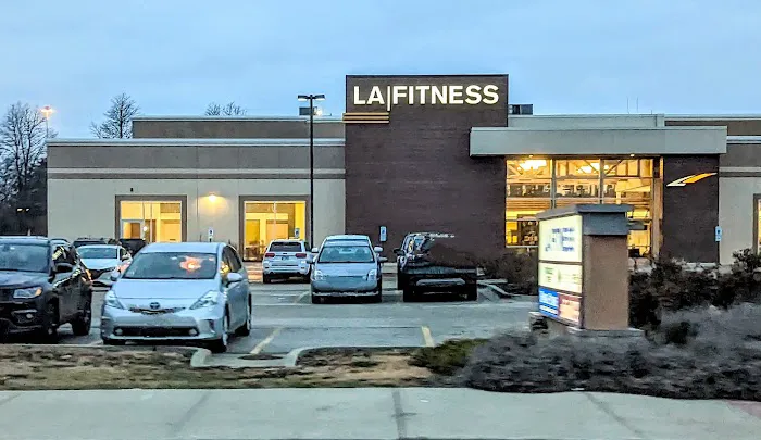 LA Fitness Picture 4