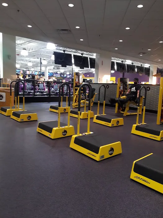 Planet Fitness Picture 8