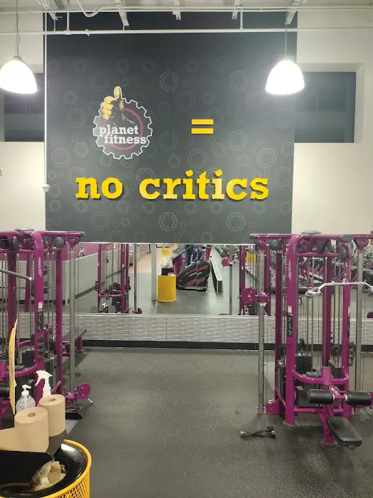 Planet Fitness Picture 3