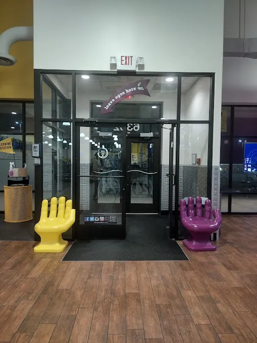 Planet Fitness Picture 7