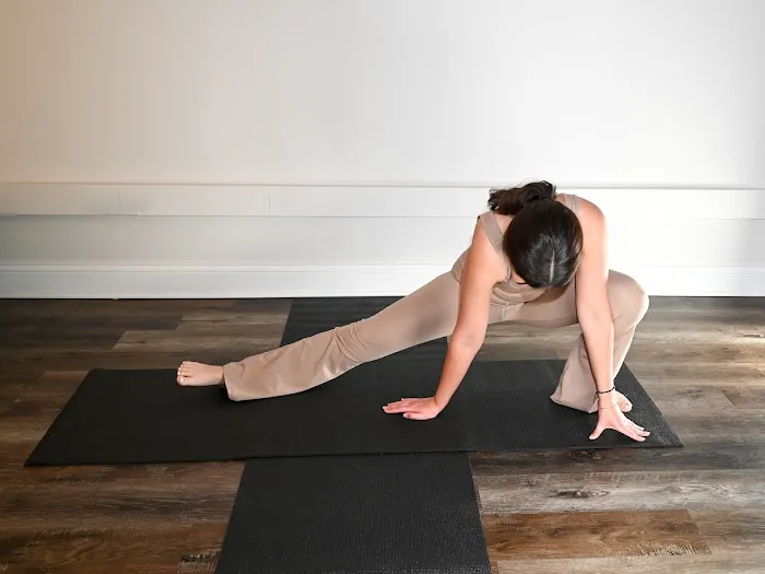 Edge Yoga School & Arts Picture 1