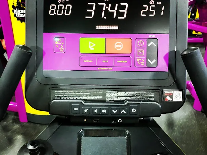 Planet Fitness Picture 4