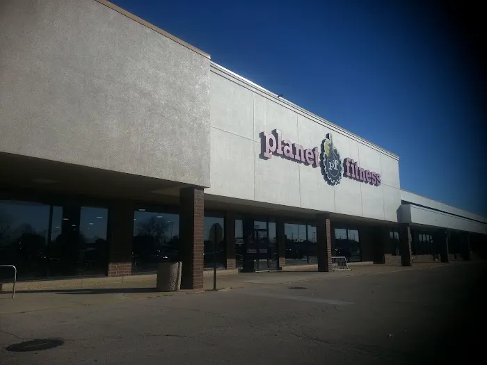 Planet Fitness Picture 9