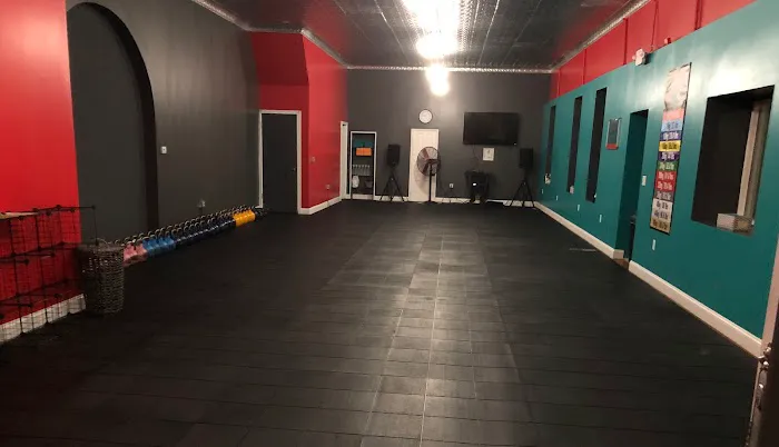 Limitless Body Sculpting Women's Fitness Studio Picture 2