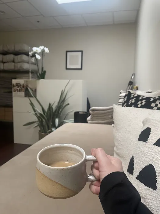 Forum Modern Yoga Picture 1