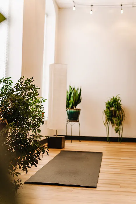 Barefoot Works Yoga Picture 3