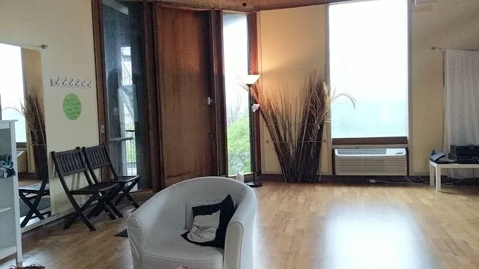 Barefoot Works Yoga Picture 5