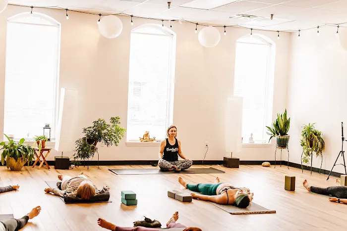 Barefoot Works Yoga Picture 9