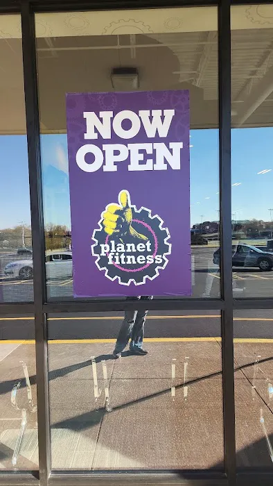 Planet Fitness Picture 7
