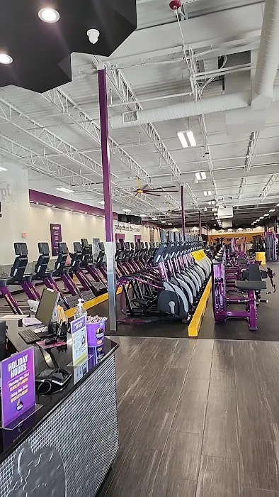 Planet Fitness Picture 10
