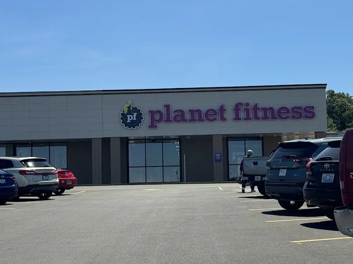 Planet Fitness Picture 9