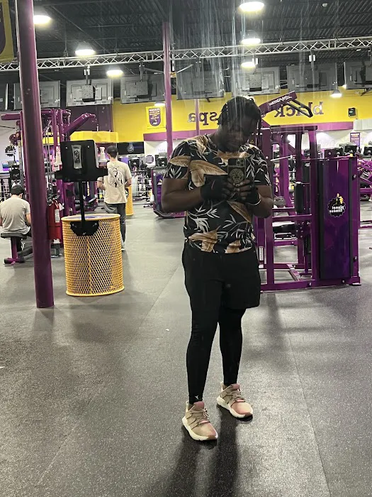 Planet Fitness Picture 10