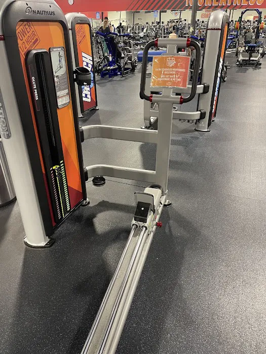 Crunch Fitness - Clarksville Picture 2