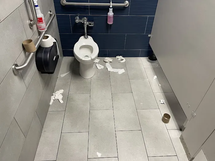 Crunch Fitness - Clarksville Picture 6