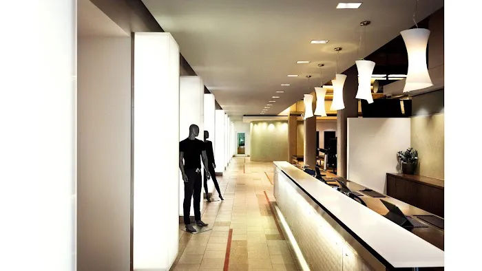 Equinox Lincoln Park Picture 4