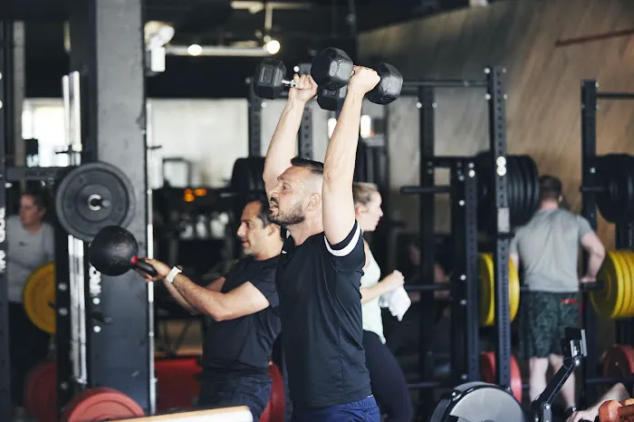 Crosstown Fitness - Roscoe Village Picture 8