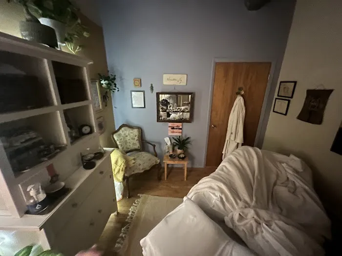 Sweet Pea's Studio Picture 6