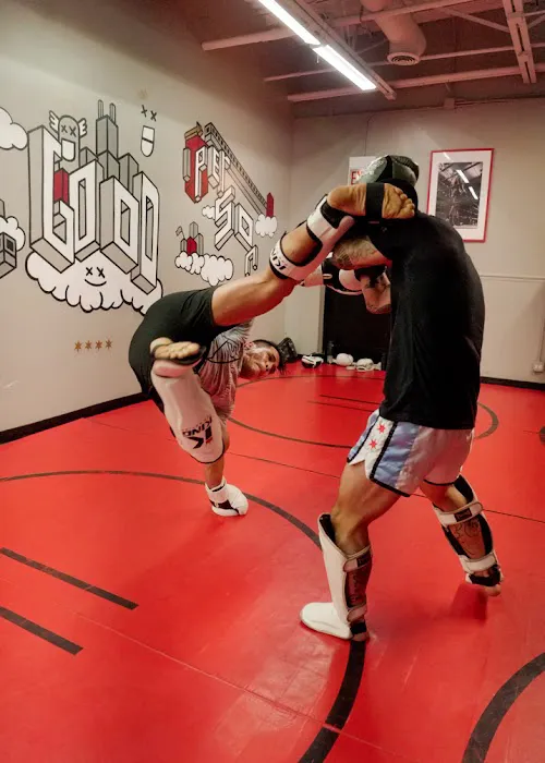 Benjilany striking - Muay Thai - kickboxing & MMA chicago Picture 1