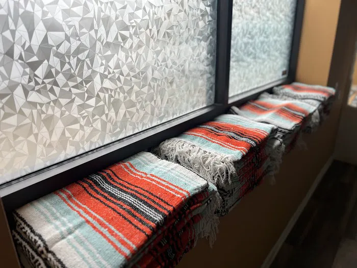 Pistachio Yoga Lincoln Square Ravenswood Picture 7