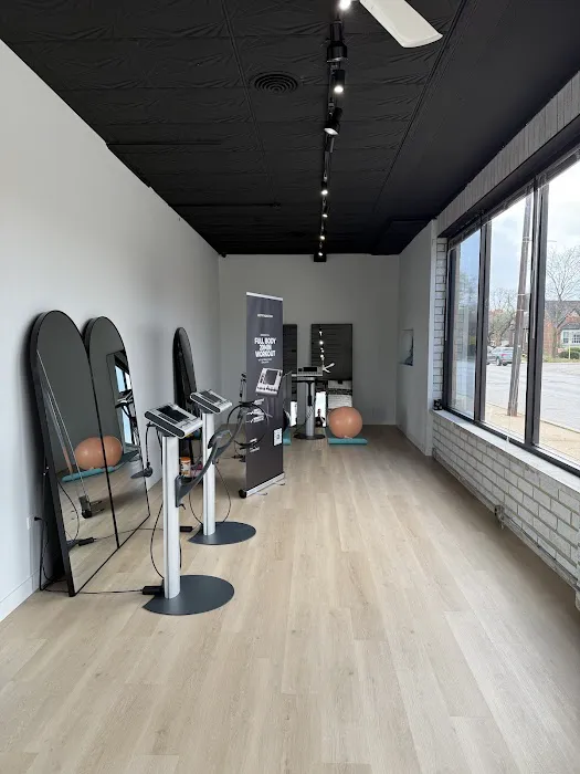 Fit in 20 EMS ⎟20-min full-body training with EMS Picture 4